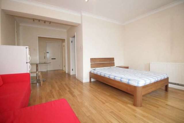  Image of Flat to rent in Euston Road London NW1 at Euston Road Euston London, NW1 3AA