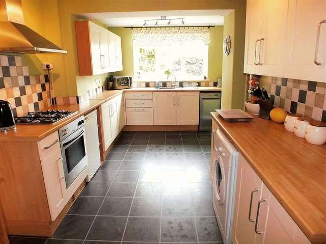  Image of 4 bedroom Semi-Detached house for sale in Evans Lane Kidlington OX5 at Evans Lane  Kidlington, OX5 2JA