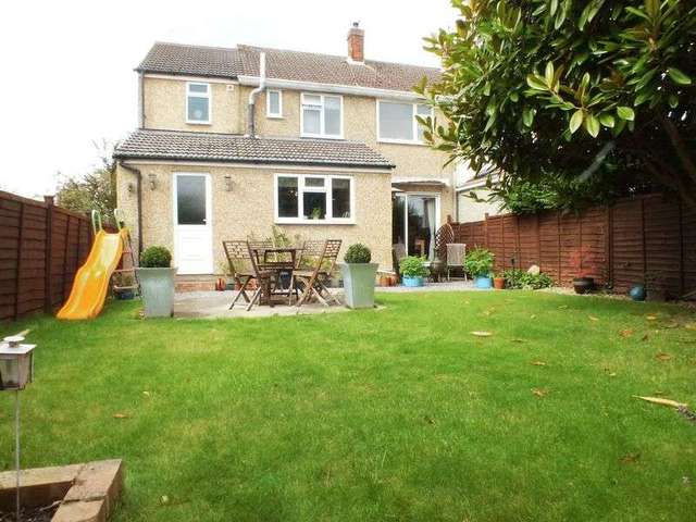  Image of 4 bedroom Semi-Detached house for sale in Evans Lane Kidlington OX5 at Evans Lane  Kidlington, OX5 2JA