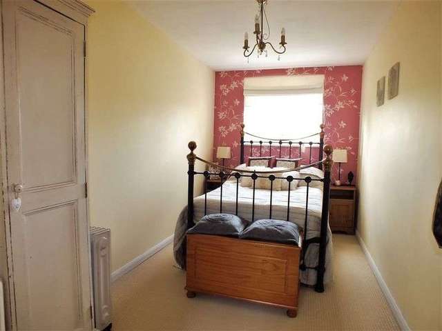  Image of 4 bedroom Semi-Detached house for sale in Evans Lane Kidlington OX5 at Evans Lane  Kidlington, OX5 2JA