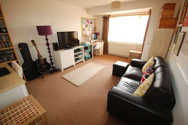  Image of 1 bedroom Flat to rent in Farnham Close Durham DH1 at Newton Hall Durham County Durham, DH1 5FL