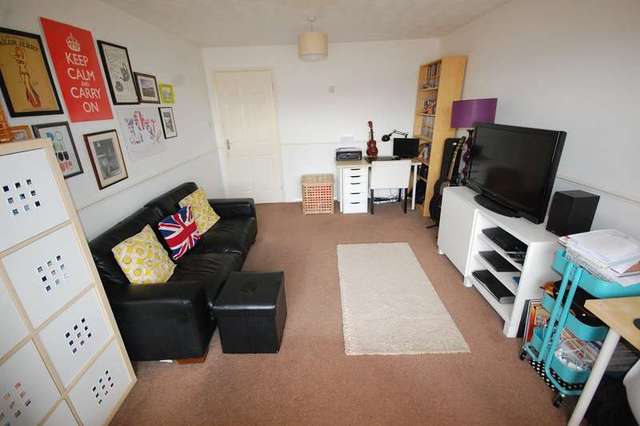 Image of 1 bedroom Flat to rent in Farnham Close Durham DH1 at Newton Hall Durham County Durham, DH1 5FL
