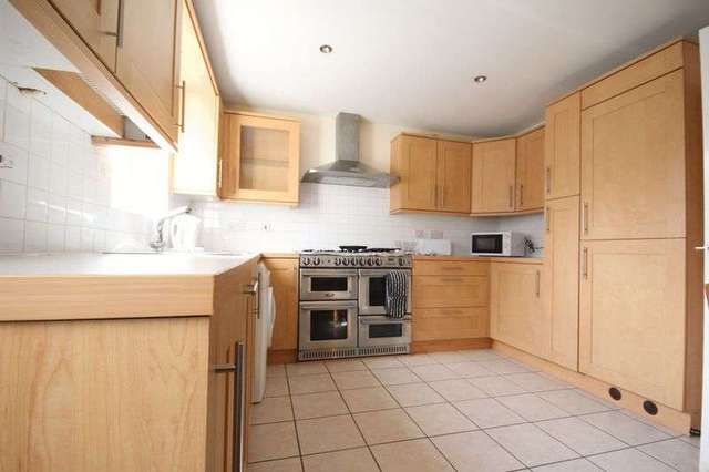  Image of 4 bedroom Detached house to rent in Filton Avenue Horfield Bristol BS7 at Filton Avenue Horfield Bristol, BS7 0LH