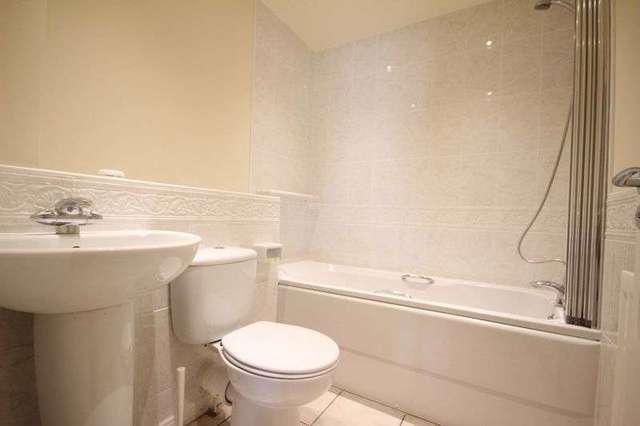  Image of 4 bedroom Detached house to rent in Filton Avenue Horfield Bristol BS7 at Filton Avenue Horfield Bristol, BS7 0LH