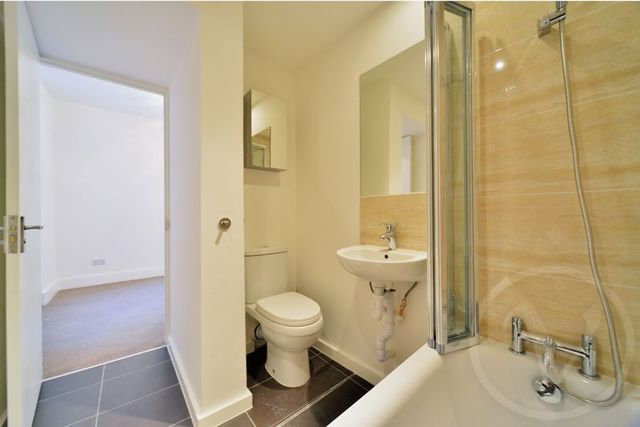  Image of 1 bedroom Flat to rent in Finchley Road London NW8 at Finchley Road St Johns Wood London, NW8 6EB