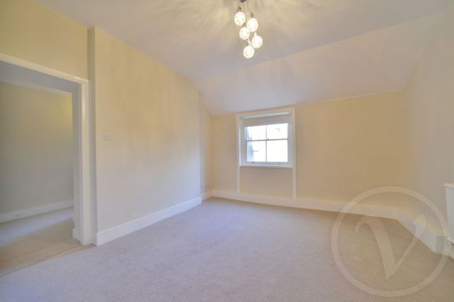  Image of 1 bedroom Flat to rent in Finchley Road London NW8 at Finchley Road St Johns Wood London, NW8 6EB