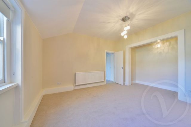  Image of 1 bedroom Flat to rent in Finchley Road London NW8 at Finchley Road St Johns Wood London, NW8 6EB