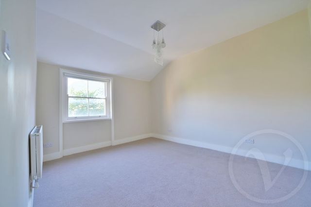  Image of 1 bedroom Flat to rent in Finchley Road London NW8 at Finchley Road St Johns Wood London, NW8 6EB