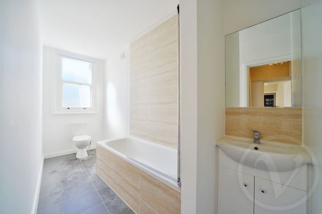  Image of 1 bedroom Flat to rent in Finchley Road London NW8 at Finchley Road St Johns Wood London, NW8 6EB
