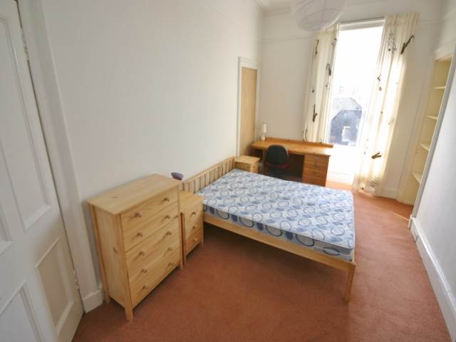  Image of 3 bedroom Flat to rent in Findhorn Place Edinburgh EH9 at Newington Edinburgh Edinburgh, EH9 2NW