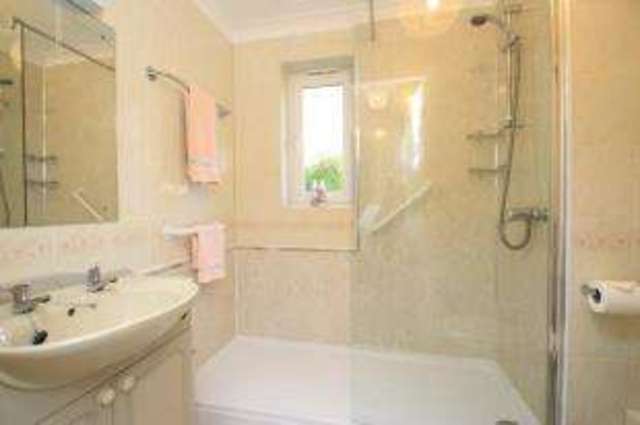  Image of 1 bedroom Retirement Property for sale in Wellside Place Falkirk FK1 at 6 Wellside Place Falkirk Falkirk, FK1 5RG