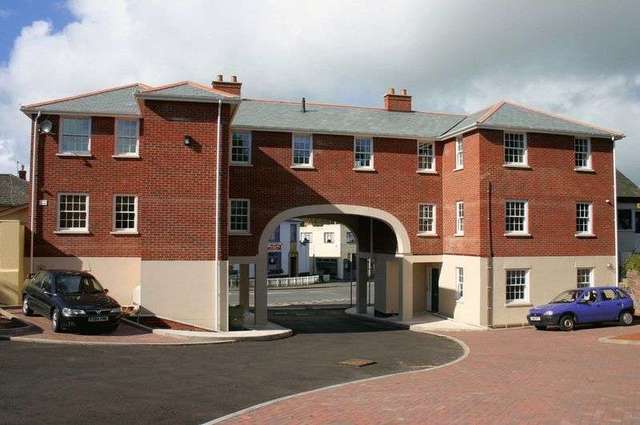  Image of 2 bedroom Flat to rent in Exeter Road Crediton EX17 at Alexander Court  Exeter Road, EX17 3DP