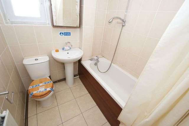  Image of 2 bedroom Terraced house for sale in Florence Close Grays RM20 at Florence Close  Grays, RM20 4AE