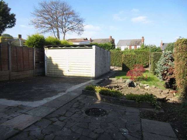 Image of 3 bedroom Semi-Detached house to rent in Florence Road Oldbury B69 at Florence Road  Oldbury, B69 2DN