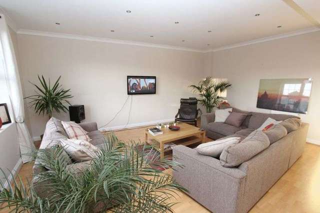  Image of 1 bedroom Detached house to rent in Lower Canal Walk Southampton SO14 at Lower Canal Walk  Southampton, SO14 3AN