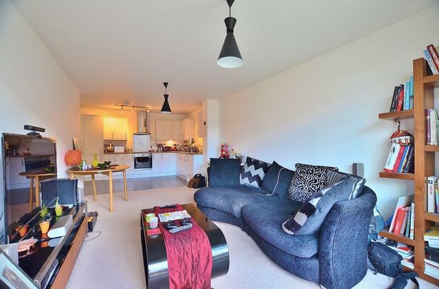  Image of 2 bedroom Flat to rent in Furrow Lane London E9 at Furrow Lane  London, E9 6JS