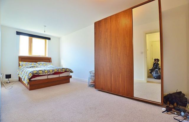  Image of 2 bedroom Flat to rent in Furrow Lane London E9 at Furrow Lane  London, E9 6JS