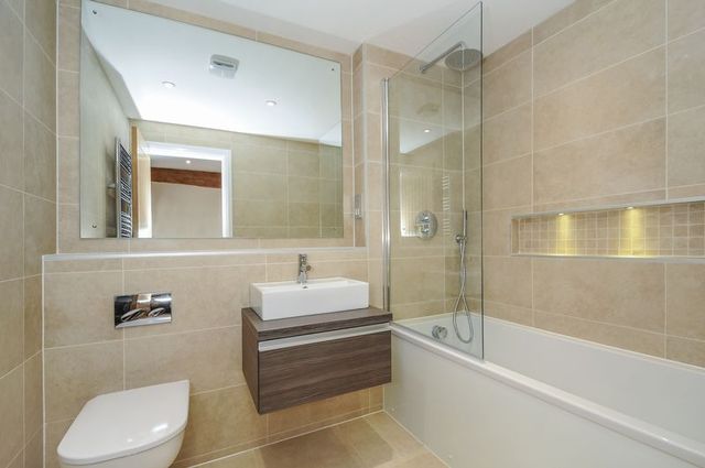  Image of 4 bedroom Cottage for sale in Oxford Road Garsington Oxford OX44 at Oxford Road  Garsington, OX44 9AZ