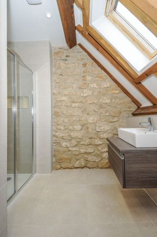  Image of 4 bedroom Cottage for sale in Oxford Road Garsington Oxford OX44 at Oxford Road  Garsington, OX44 9AZ