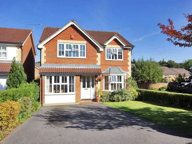  Image of 4 bedroom Detached house for sale in Gibbons Close Maidenbower Crawley RH10 at Gibbons Close Maidenbower Crawley, RH10 7LH