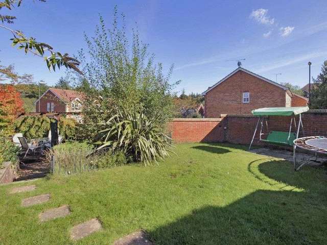  Image of 4 bedroom Detached house for sale in Gibbons Close Maidenbower Crawley RH10 at Gibbons Close Maidenbower Crawley, RH10 7LH