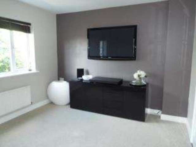  Image of 3 bedroom Terraced house for sale in Gilbert Boulevard Arnold Nottingham NG5 at Arnold Nottingham Woodthorpe, NG5 7NA