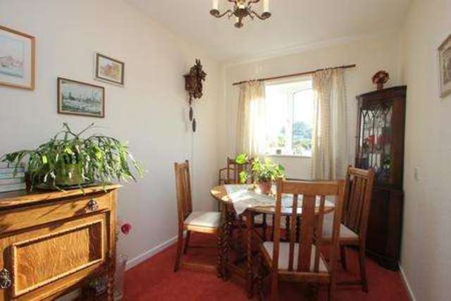  Image of 2 bedroom Flat for sale in Grange Close North Westbury-on-Trym Bristol BS9 at Henleaze Bristol BS9 4AZ Bristol, BS9 4AZ