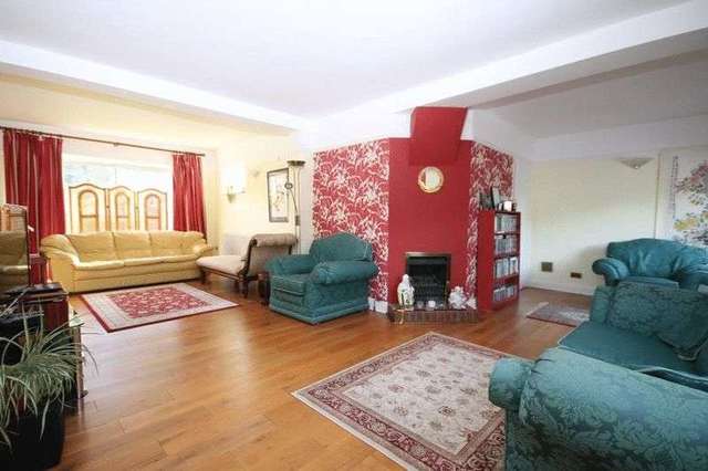  Image of 5 bedroom Detached house for sale in Groveside Bookham Leatherhead KT23 at Groveside  Great Bookham, KT23 4LD