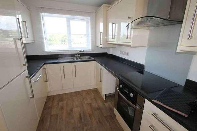  Image of 3 bedroom Semi-Detached house to rent in Greenside Lane Hoyland Barnsley S74 at Hoyland Barnsley Hoyland, S74 9PG