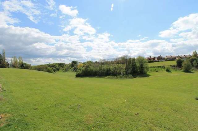  Image of 3 bedroom Semi-Detached house to rent in Greenside Lane Hoyland Barnsley S74 at Hoyland Barnsley Hoyland, S74 9PG
