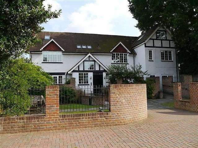 Image of 1 bedroom Apartment for sale in Grovelands Road Reading RG30 at Reading, RG30 2PB