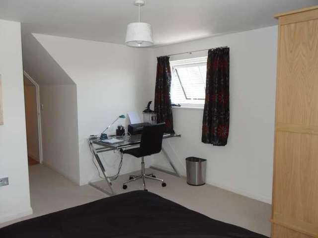  Image of 1 bedroom Apartment for sale in Grovelands Road Reading RG30 at Reading, RG30 2PB