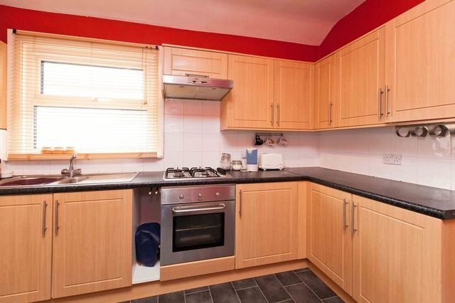  Image of 1 bedroom Flat for sale in Guildford Road Southend-on-Sea SS2 at Guildford Road  Southend-On-Sea, SS2 5AR