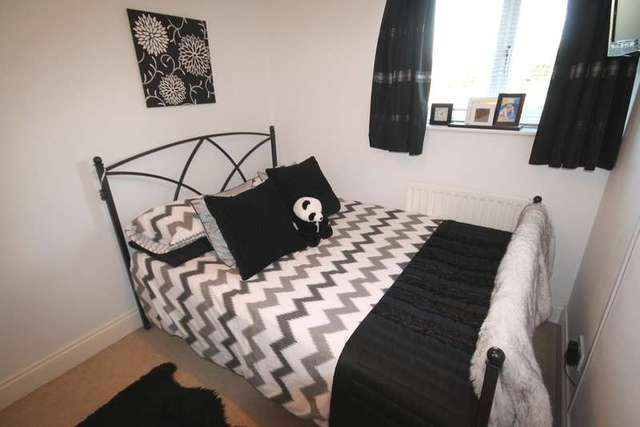  Image of 2 bedroom Semi-Detached house to rent in Hall Farm Close Castle Donington Derby DE74 at Castle Donington Derby Derbyshire, DE74 2NG