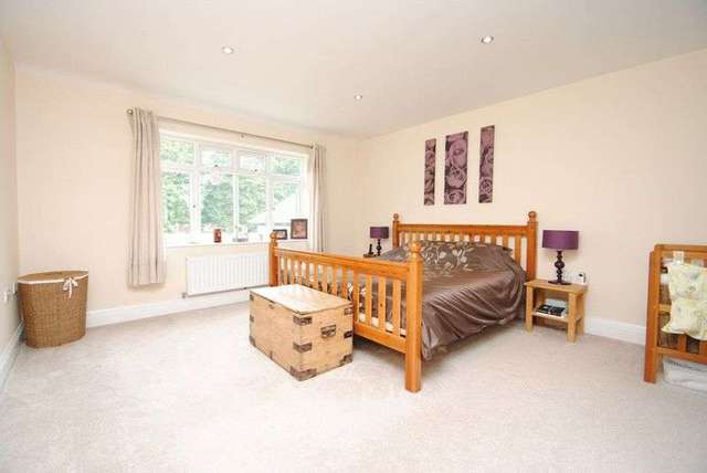  Image of 4 bedroom Semi-Detached house for sale in Hamilton Road Taunton TA1 at Hamilton Road  Taunton, TA1 2EL