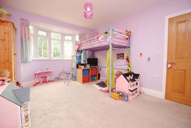  Image of 4 bedroom Semi-Detached house for sale in Hamilton Road Taunton TA1 at Hamilton Road  Taunton, TA1 2EL