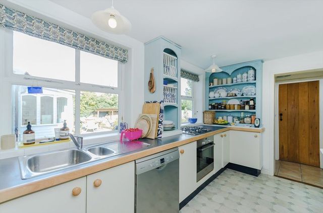  Image of 2 bedroom Cottage for sale in Lusby Lusby Spilsby PE23 at 1 Hareby Road  Lusby, PE23 4JB