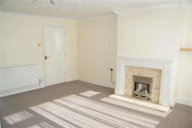  Image of 2 bedroom Semi-Detached house to rent in Hartshorn Close Thurmaston Leicester LE4 at Leicester, LE4 8LL