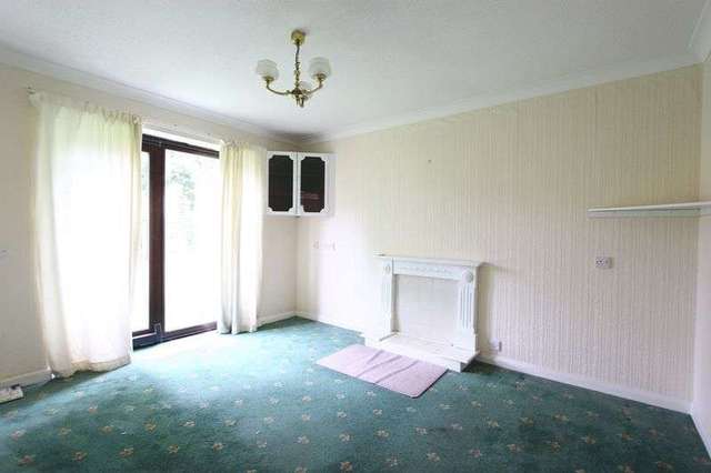  Image of 2 bedroom Bungalow for sale in Hawthorne Court Hawthorn Avenue Hull HU3 at Hawthorn Court Hawthorn Avenue Hull, HU3 5QQ