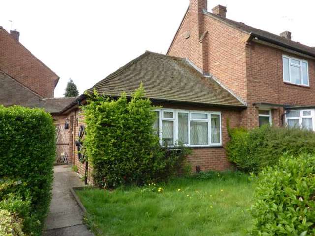 Image of 2 bedroom Terraced house to rent in Hayling Road Watford WD19 at Hayling Road South Oxhey Watford, WD19 7DB