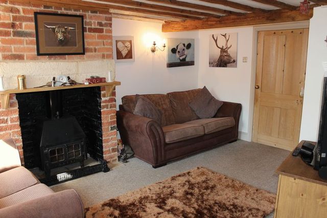  Image of 2 bedroom Cottage to rent in Heddington Calne SN11 at Heddington Calne, SN11 0PJ