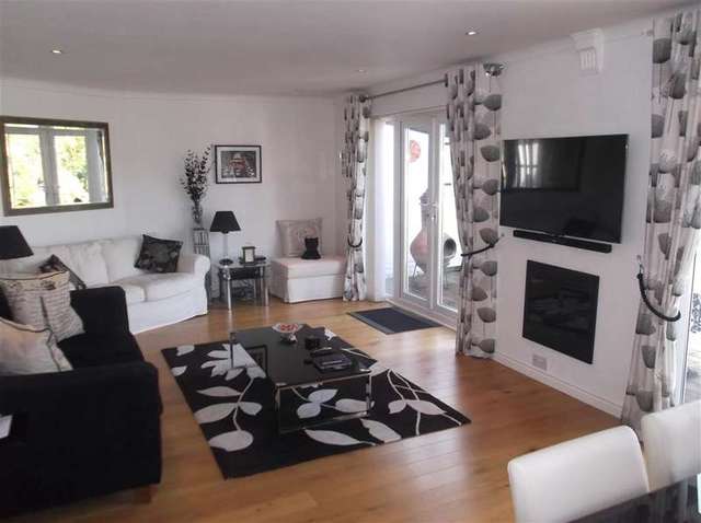  Image of 4 bedroom Bungalow for sale in Hempstead Road Hempstead Gillingham ME7 at Hempstead Gillingham Gillingham, ME7 3RF