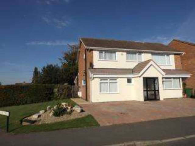  Image of 4 bedroom Detached house for sale in Highleys Drive Oadby Leicester LE2 at Oadby Leicester Oadby, LE2 5TL