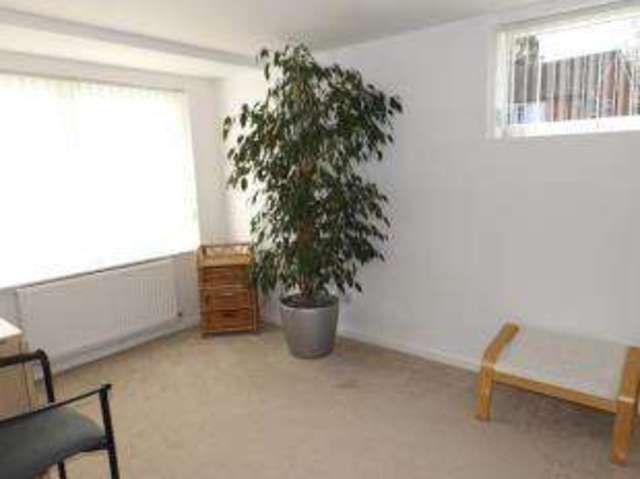  Image of 4 bedroom Detached house for sale in Highleys Drive Oadby Leicester LE2 at Oadby Leicester Oadby, LE2 5TL
