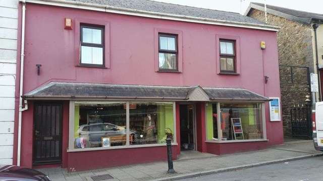  Image of 2 bedroom Flat to rent in High Street Narberth SA67 at High Street  Narberth, SA67 7AS