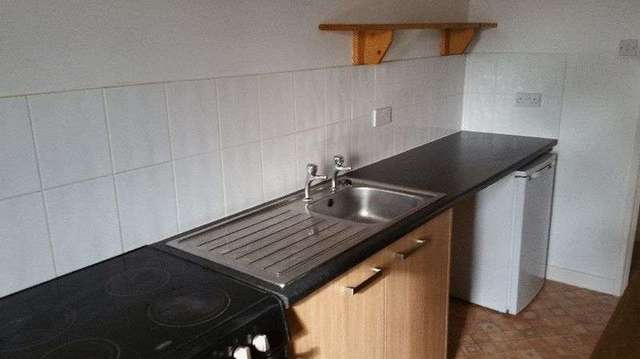  Image of 2 bedroom Flat to rent in High Street Narberth SA67 at High Street  Narberth, SA67 7AS
