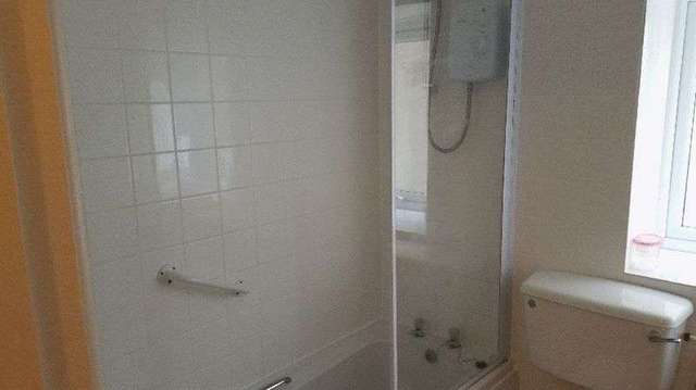  Image of 2 bedroom Flat to rent in High Street Narberth SA67 at High Street  Narberth, SA67 7AS