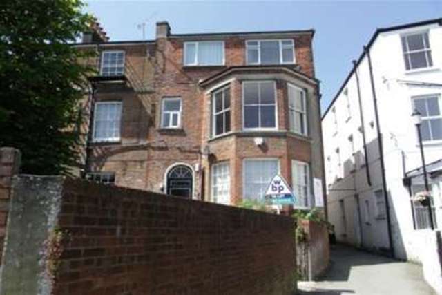  Image of 2 bedroom Flat to rent in High Street Ryde PO33 at Ryde, PO33 2HN