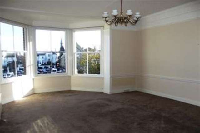  Image of 2 bedroom Flat to rent in High Street Ryde PO33 at Ryde, PO33 2HN