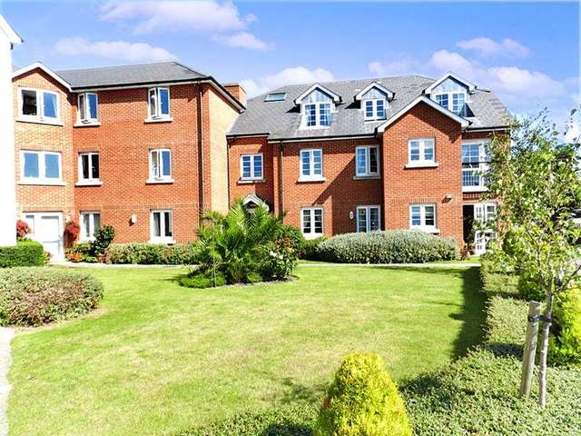  Image of 1 bedroom Retirement Property for sale in Penfold Road Broadwater Worthing BN14 at 75 Penfold Road  Worthing, BN14 8PE